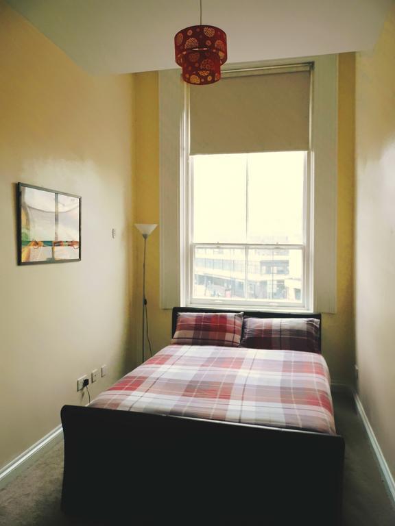 The Queens Hostel Bristol Exterior photo