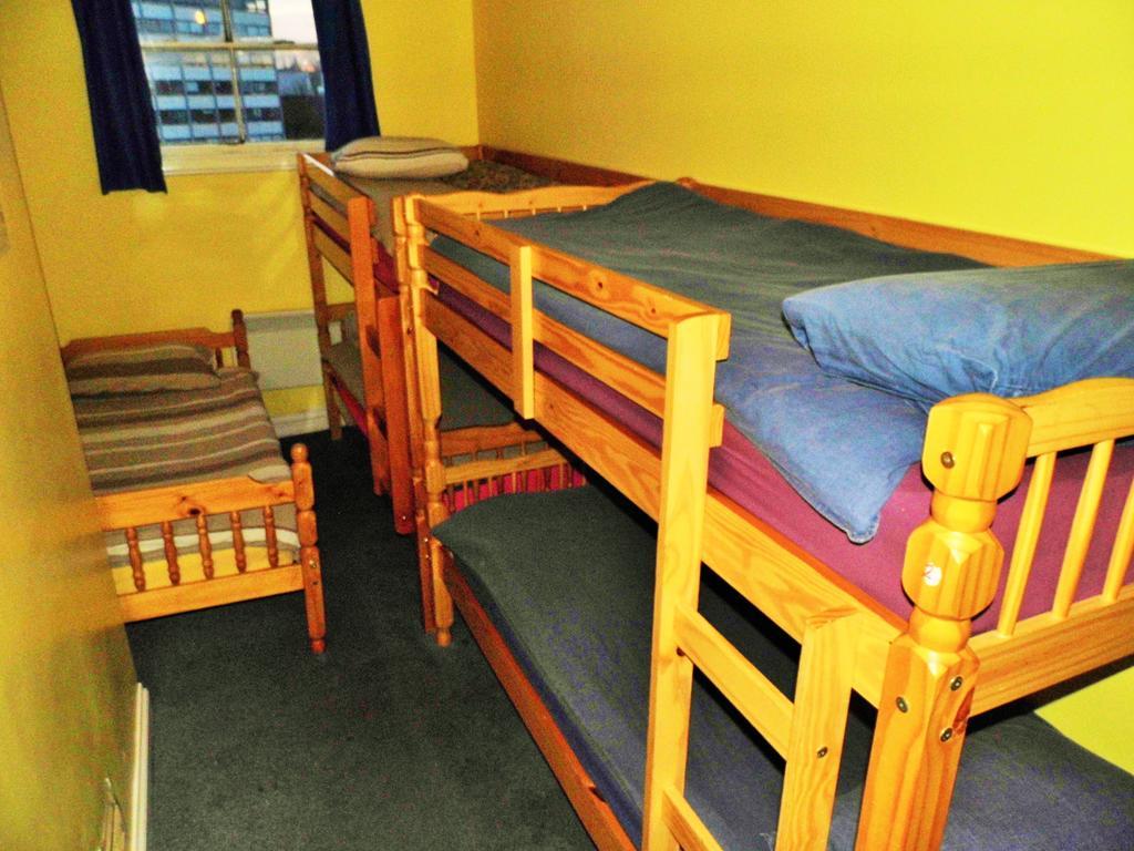 The Queens Hostel Bristol Exterior photo