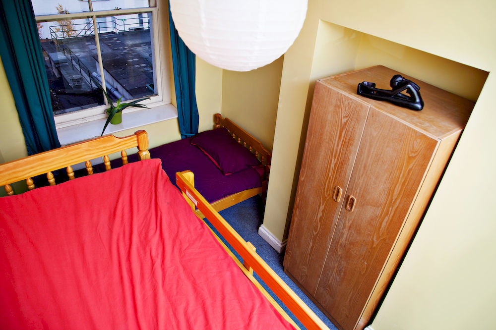 The Queens Hostel Bristol Exterior photo