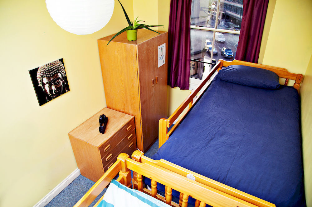 The Queens Hostel Bristol Exterior photo